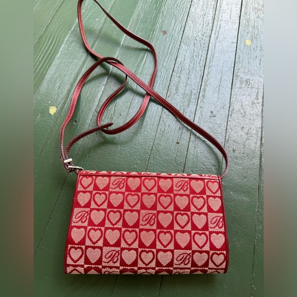 Brighton crossbody wallet purse / leather and canvas / red heart pattern - Picture 2 of 4